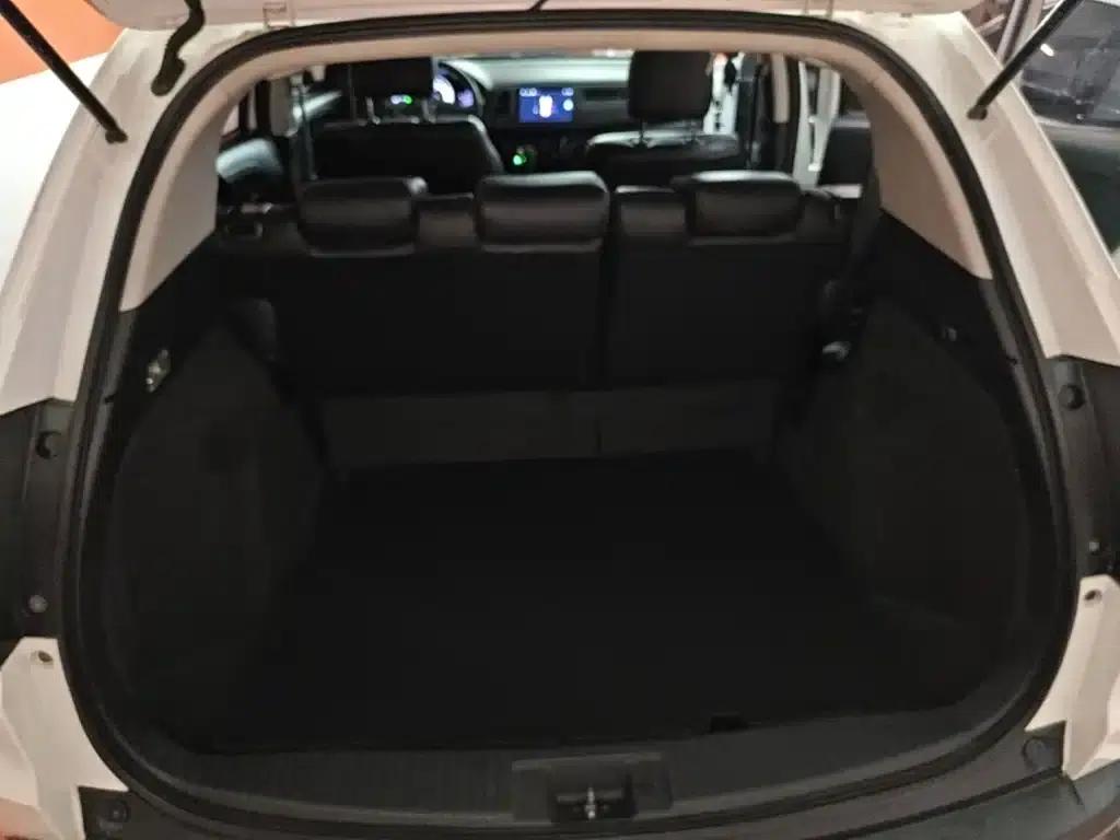 Vezel 2017 1.5L CVT 2WD Comfort Model — миниатюра 19