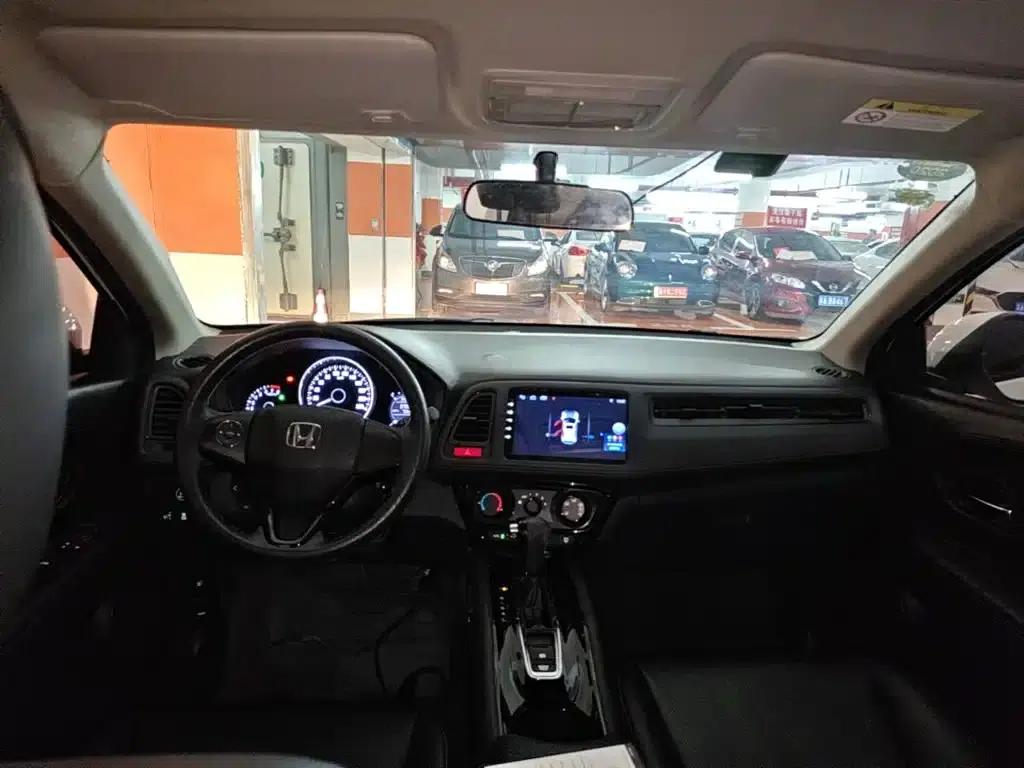 Vezel 2017 1.5L CVT 2WD Comfort Model — миниатюра 10