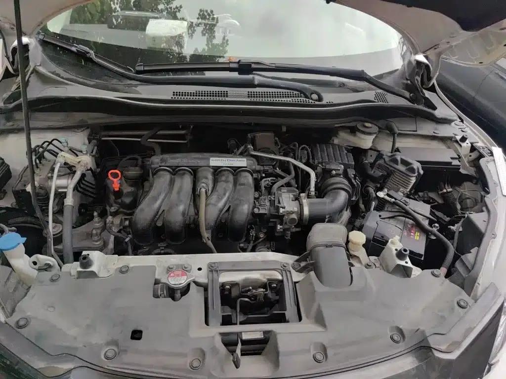 Vezel 2015 1.5L CVT 2WD Comfort Model — миниатюра 11