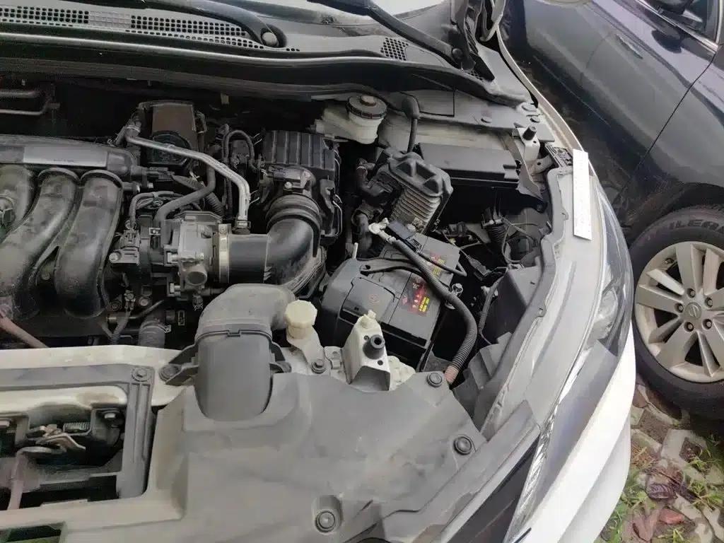Vezel 2015 1.5L CVT 2WD Comfort Model — миниатюра 22