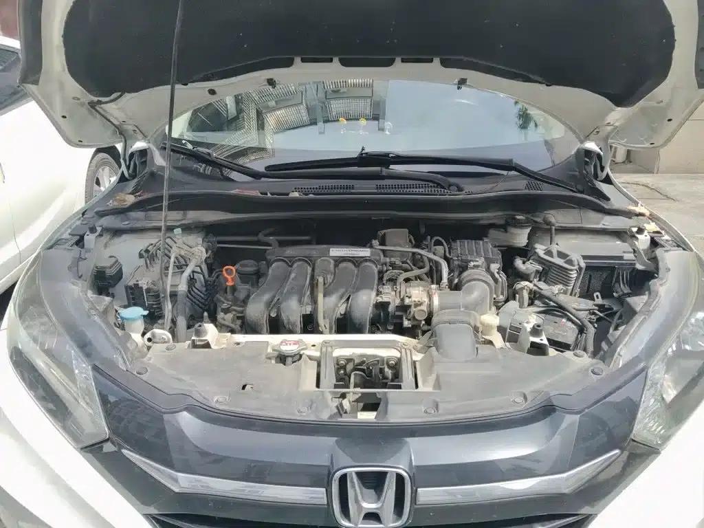 Vezel 2017 1.5L CVT 2WD Comfort Model — миниатюра 11