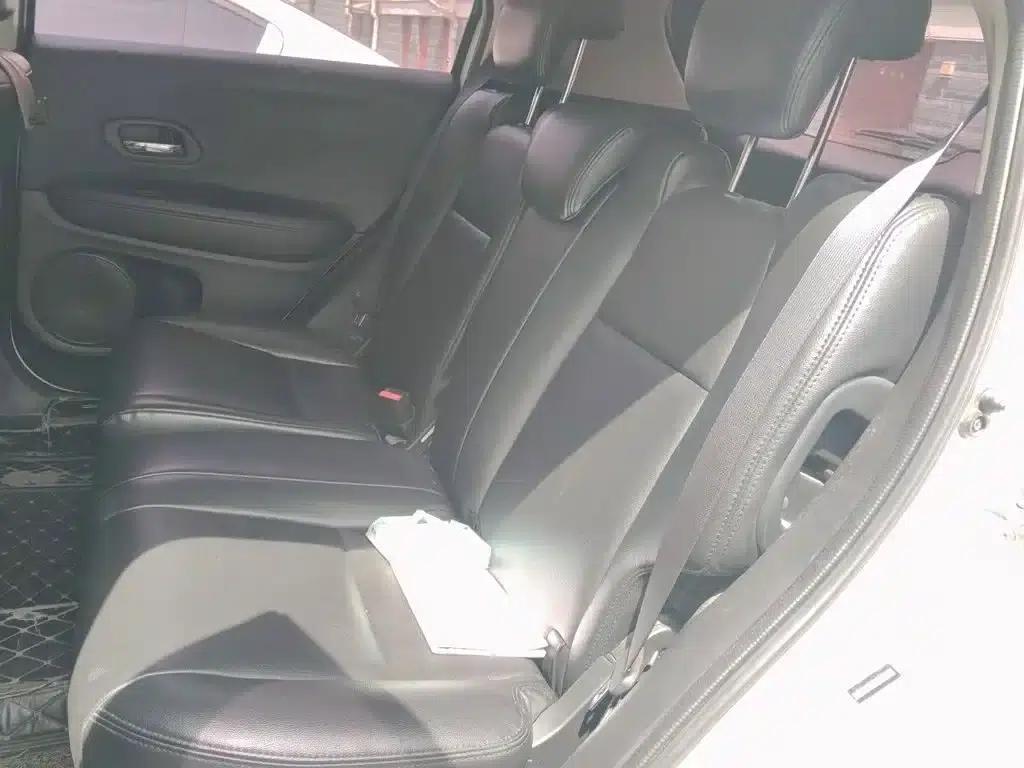 Vezel 2017 1.5L CVT 2WD Comfort Model — миниатюра 15