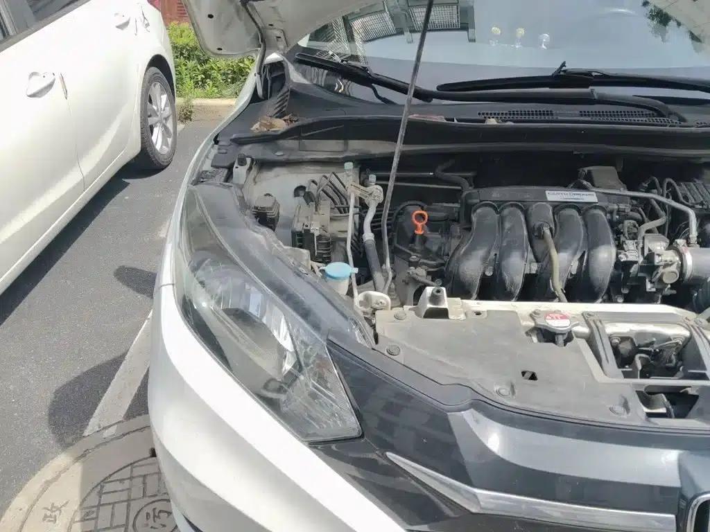 Vezel 2017 1.5L CVT 2WD Comfort Model — миниатюра 21