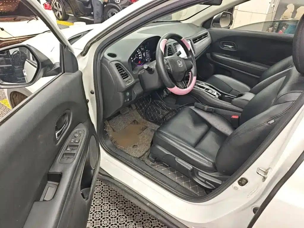 Vezel 2017 1.5L CVT 2WD Comfort Model — миниатюра 16