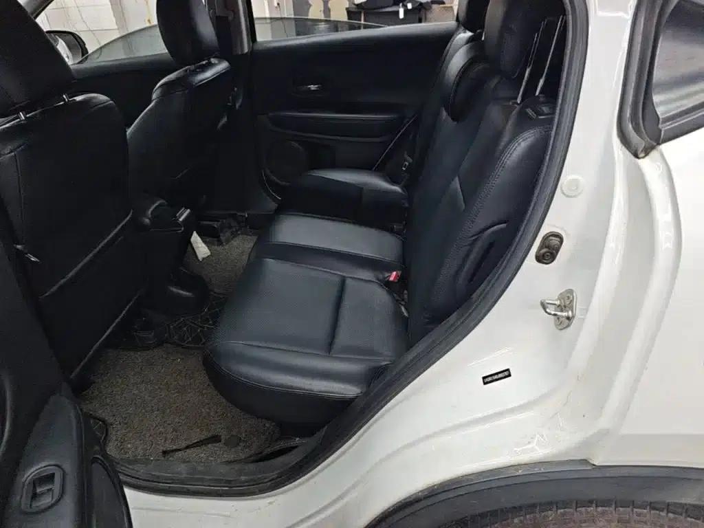 Vezel 2017 1.5L CVT 2WD Comfort Model — миниатюра 17