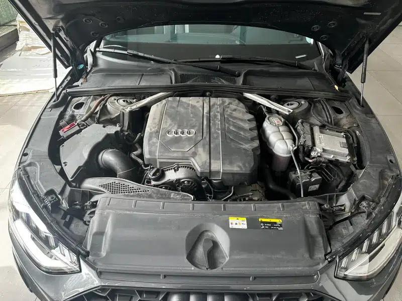2021 Audi A4 (Imported) Avant 40 TFSI Luxury Dynamic — миниатюра 6