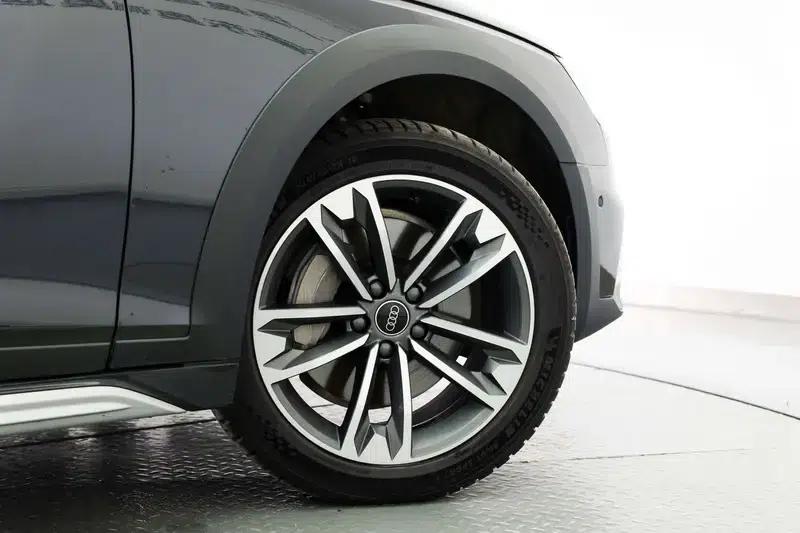 2023 Audi A4 (Imported) allroad quattro — миниатюра 11