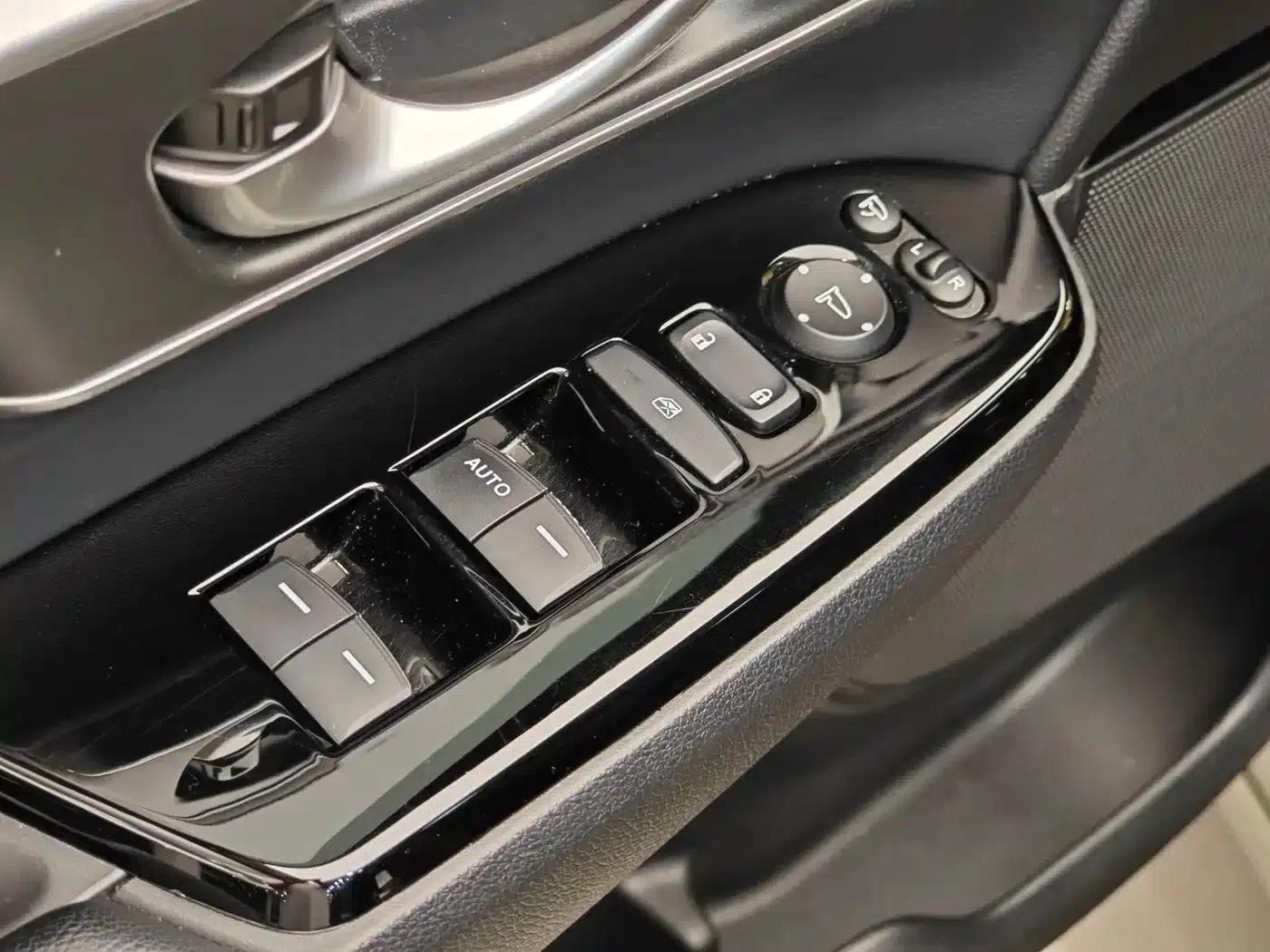 2021 Honda CR-V Hybrid 2.0L 2WD Luxury Edition — миниатюра 9