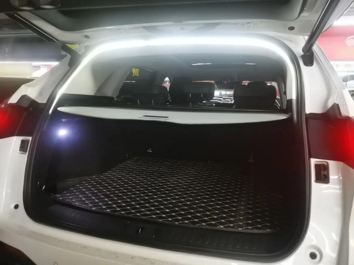 Wey Latte DHT-PHEV 2022 1.5T Two-Wheel-Drive Extra-Large Version — миниатюра 22