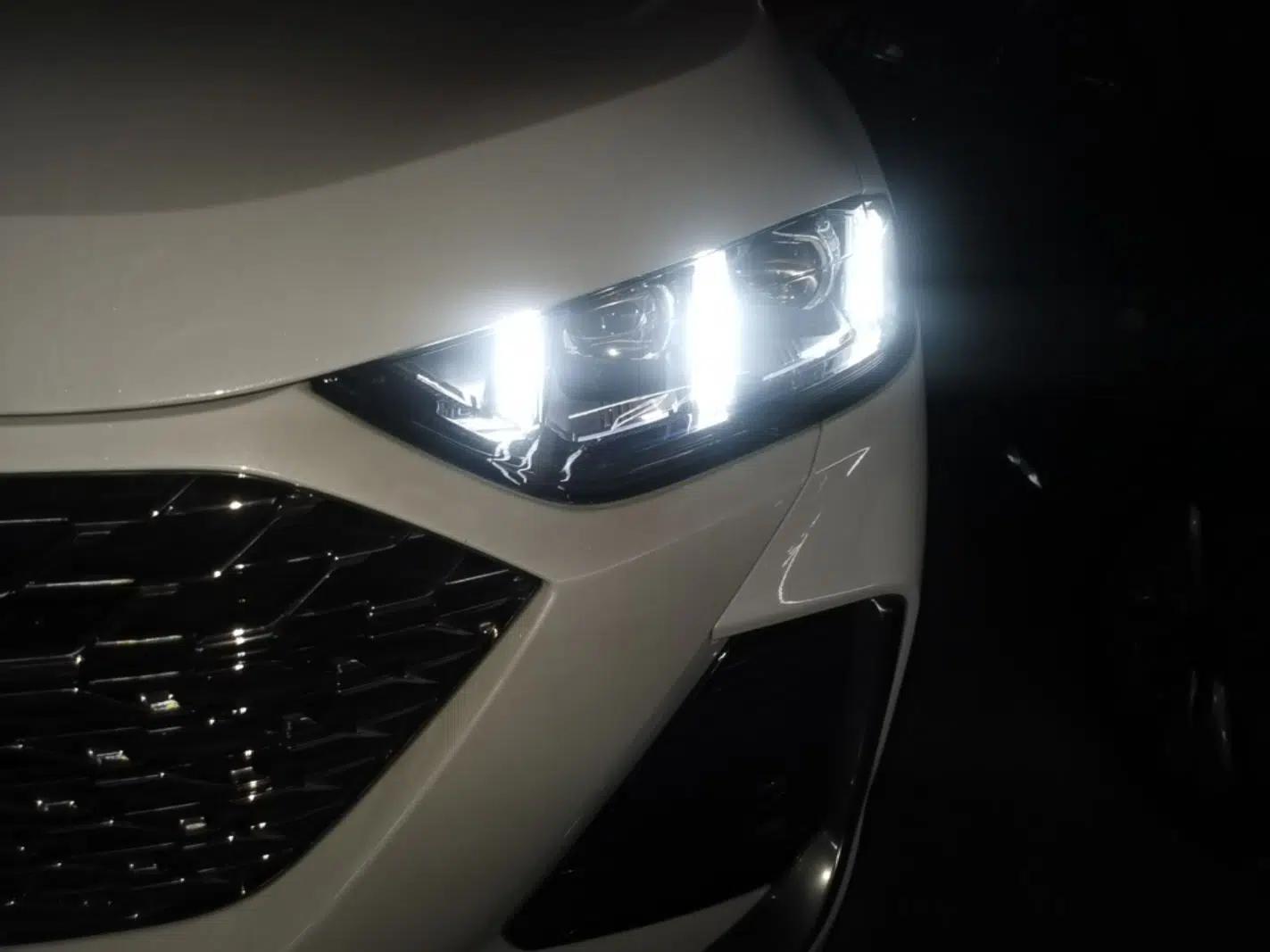 Wey Latte DHT-PHEV 2022 1.5T Two-Wheel-Drive Extra-Large Version — миниатюра 8