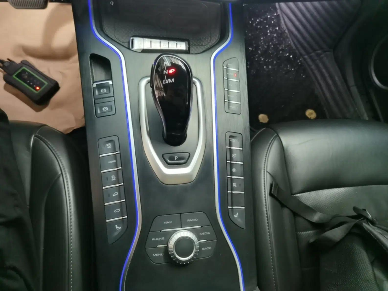 Wey VV7 New Energy 2020 PHEV 2.0T Flagship Model — миниатюра 16