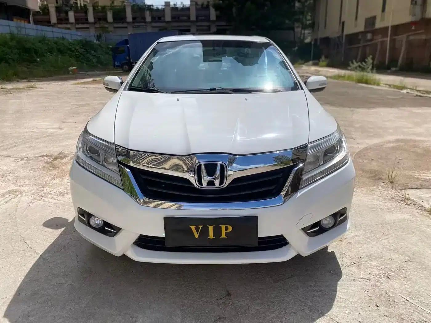 Honda Crider 2013 1.8L Automatic Deluxe Edition — миниатюра 1