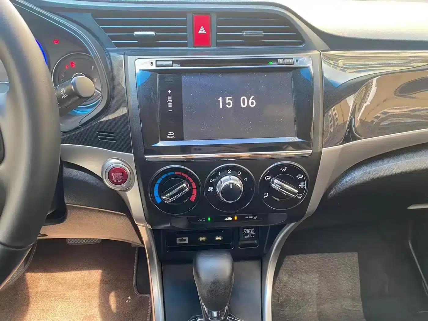 Honda Crider 2013 1.8L Automatic Deluxe Edition — миниатюра 13