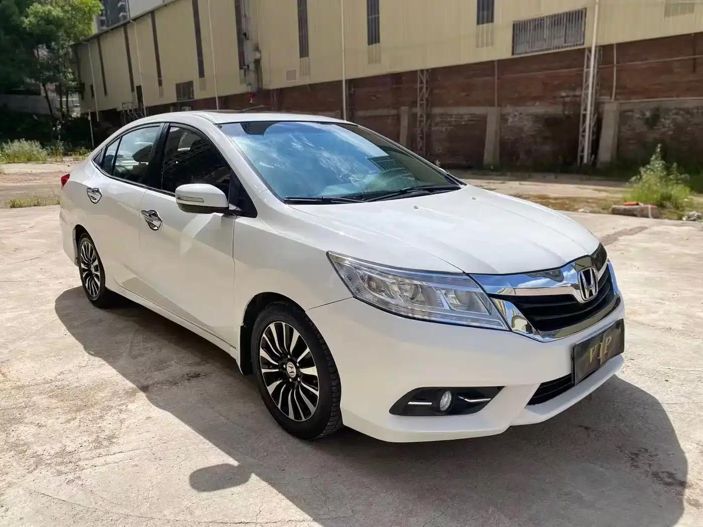 Honda Crider 2013 1.8L Automatic Deluxe Edition — миниатюра 3