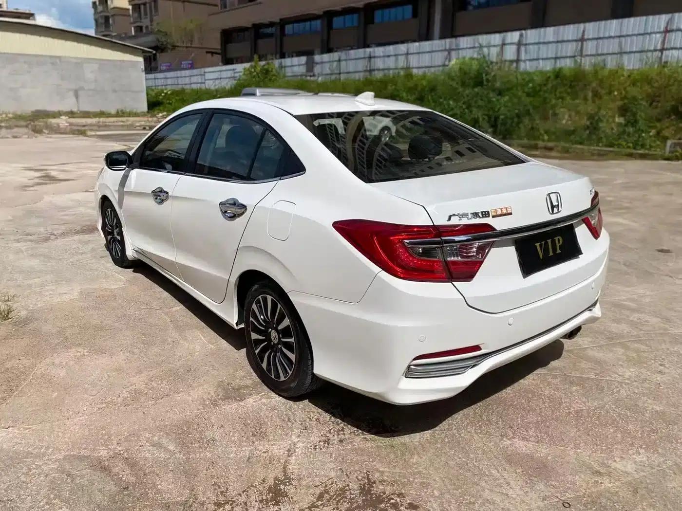 Honda Crider 2013 1.8L Automatic Deluxe Edition — миниатюра 5