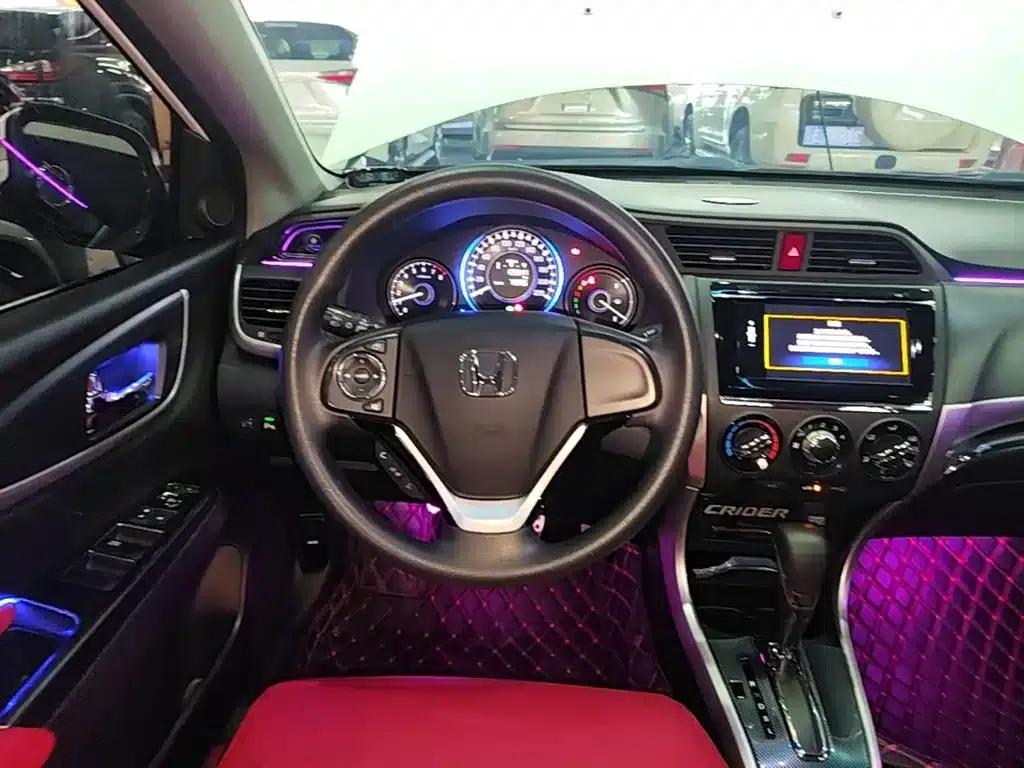 Honda Crider 2016 1.8L CVT Deluxe Edition — миниатюра 11