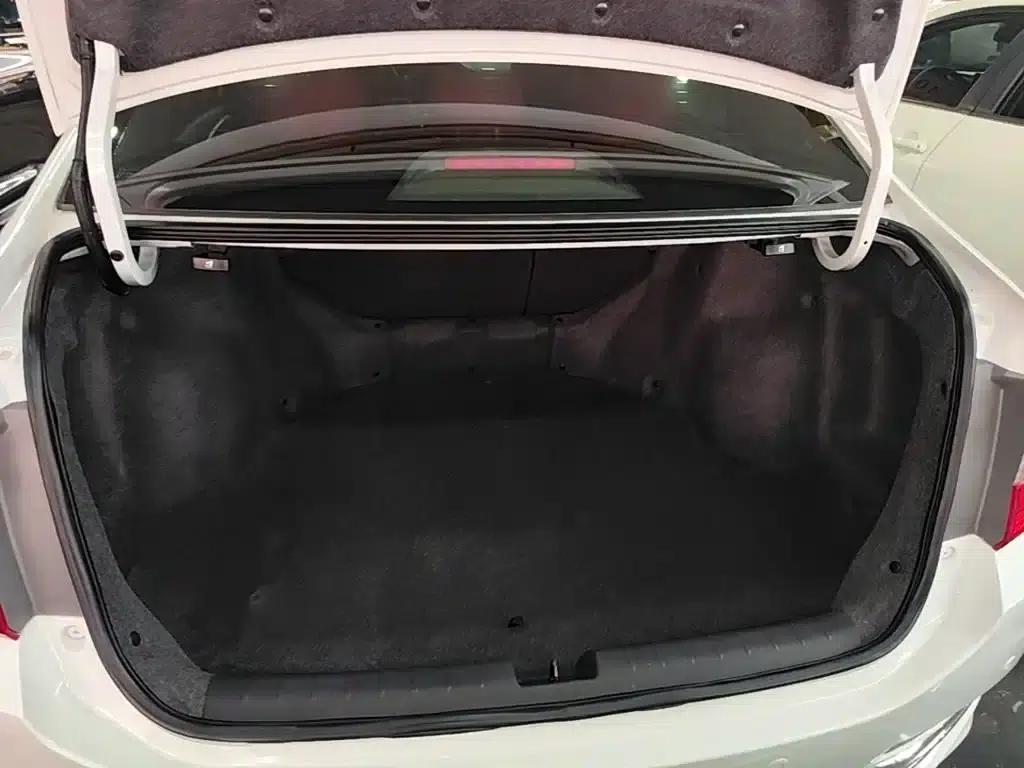 Honda Crider 2016 1.8L CVT Deluxe Edition — миниатюра 19