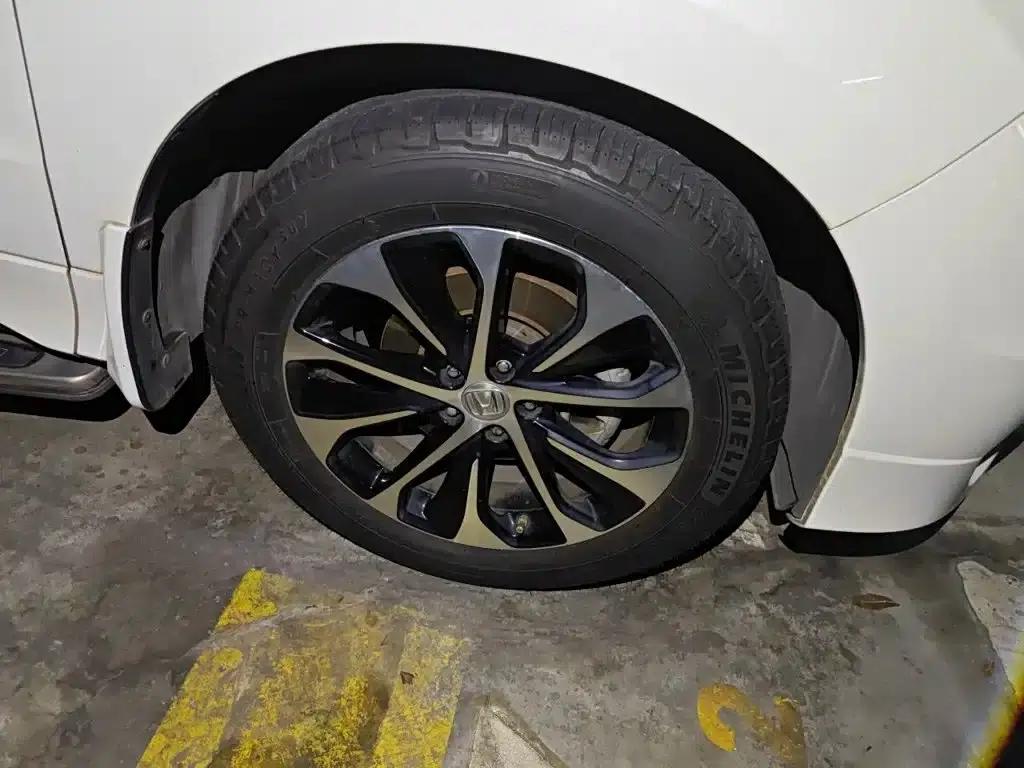 2017 Honda Avancier 240TURBO 2WD Premium Edition — миниатюра 26