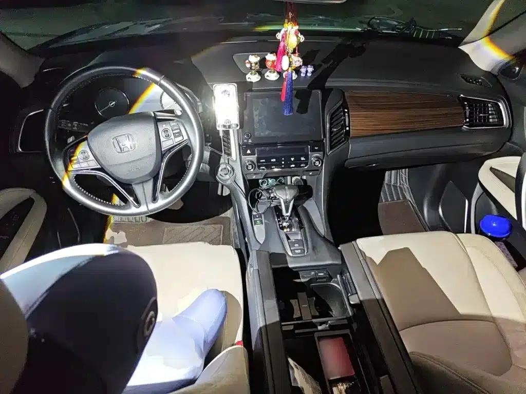 2017 Honda Avancier 240TURBO 2WD Premium Edition — миниатюра 5