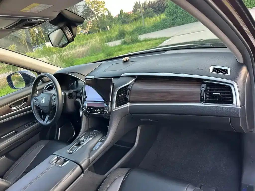 2017 Honda Avancier 370TURBO 4WD Premium Edition — миниатюра 17