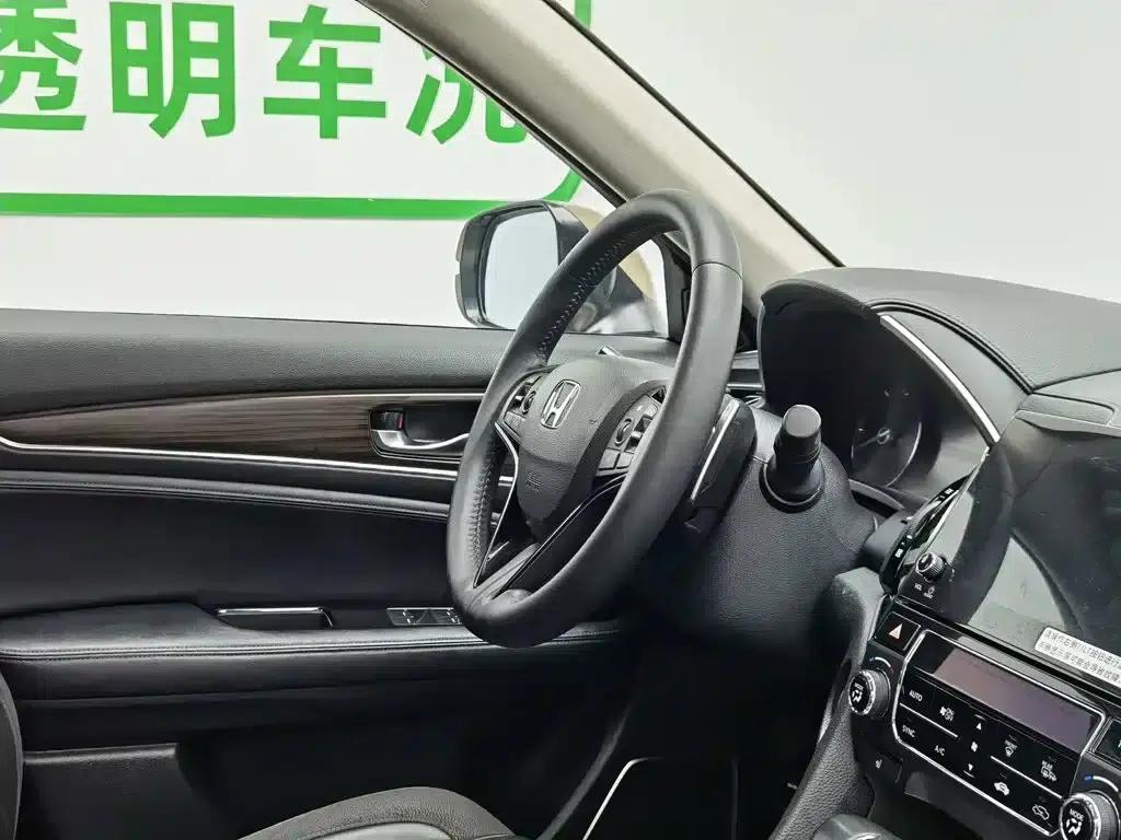 2017 Honda Avancier 240TURBO 2WD Premium Edition — миниатюра 22
