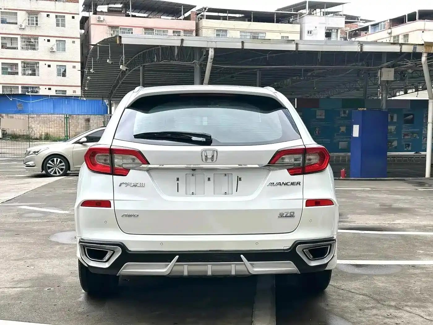2017 Honda Avancier 370TURBO 4WD Premium Edition — миниатюра 5