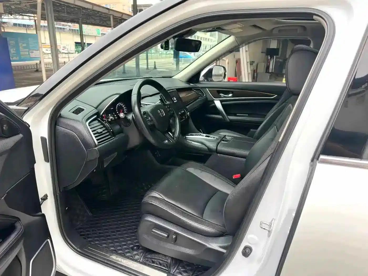 2017 Honda Avancier 370TURBO 4WD Premium Edition — миниатюра 8