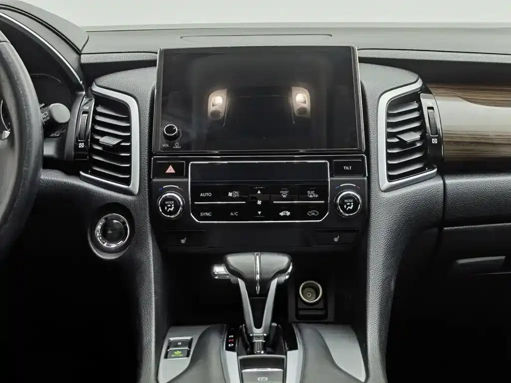 2017 Honda Avancier 240TURBO 2WD Luxury Edition — миниатюра 12