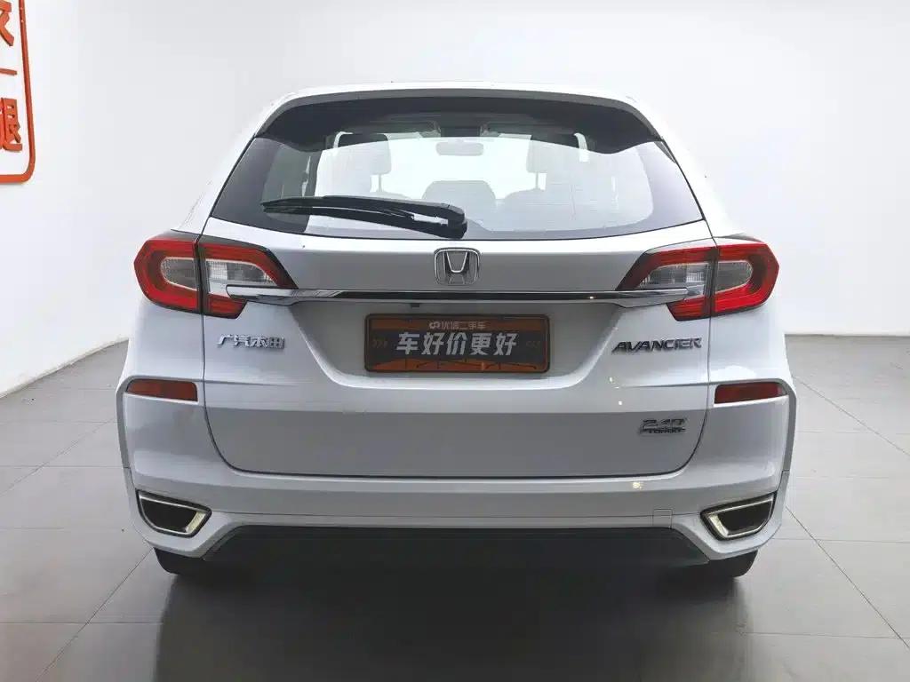 2017 Honda Avancier 240TURBO 2WD Luxury Edition — миниатюра 4
