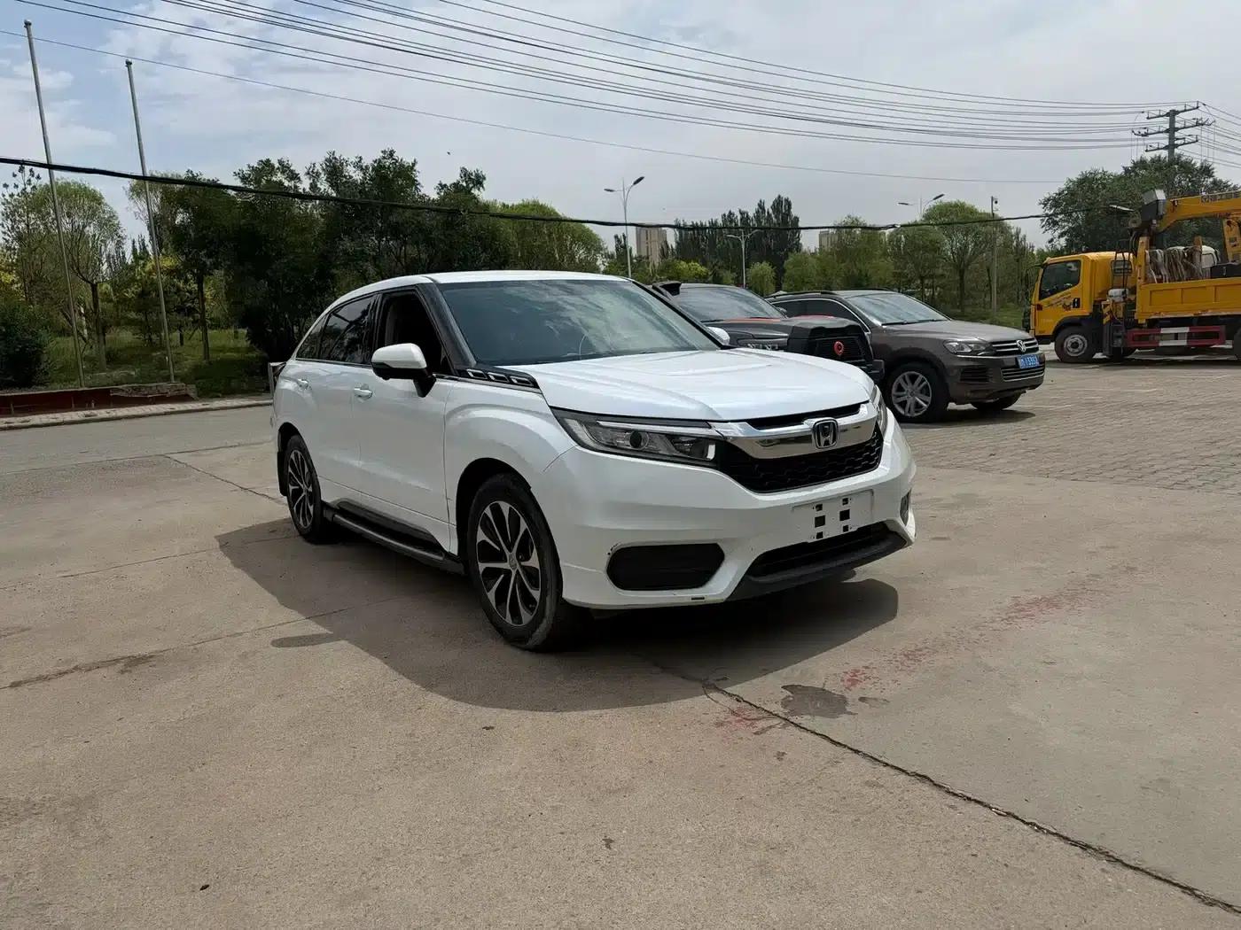 2017 Honda Avancier 240TURBO 2WD Elite Edition — миниатюра 3