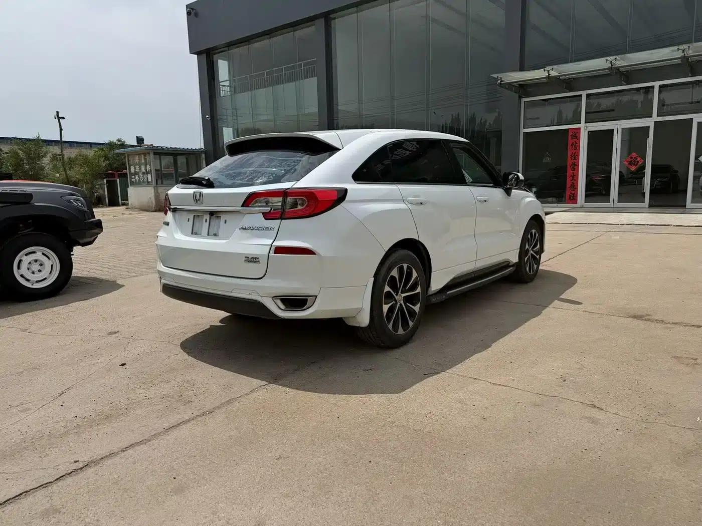 2017 Honda Avancier 240TURBO 2WD Elite Edition — миниатюра 7