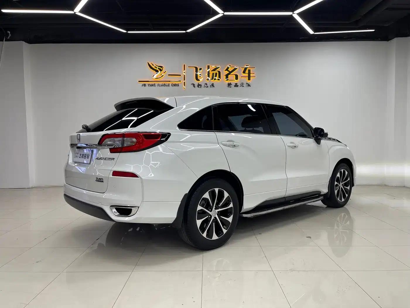 2017 Honda Avancier 240TURBO 2WD Elite Edition — миниатюра 18
