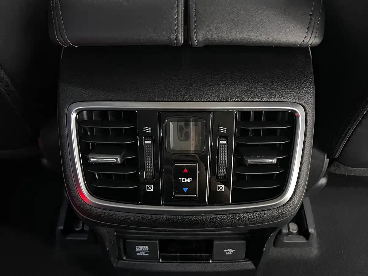 2017 Honda Avancier 240TURBO 2WD Elite Edition — миниатюра 8