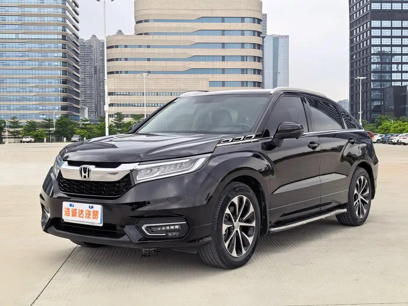 2017 Honda Avancier 240TURBO 2WD Premium Edition — миниатюра 1