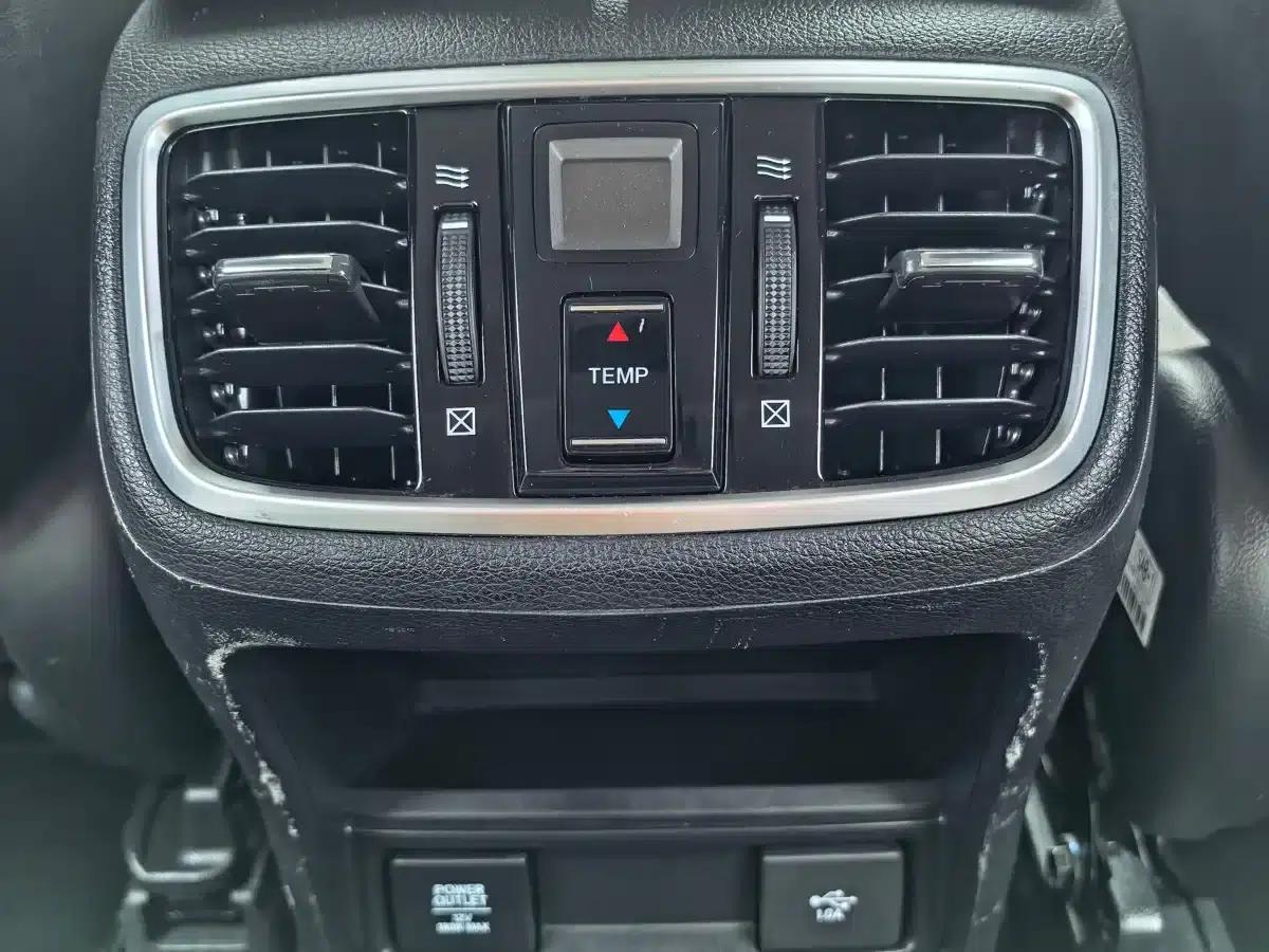 2017 Honda Avancier 240TURBO 2WD Premium Edition — миниатюра 13