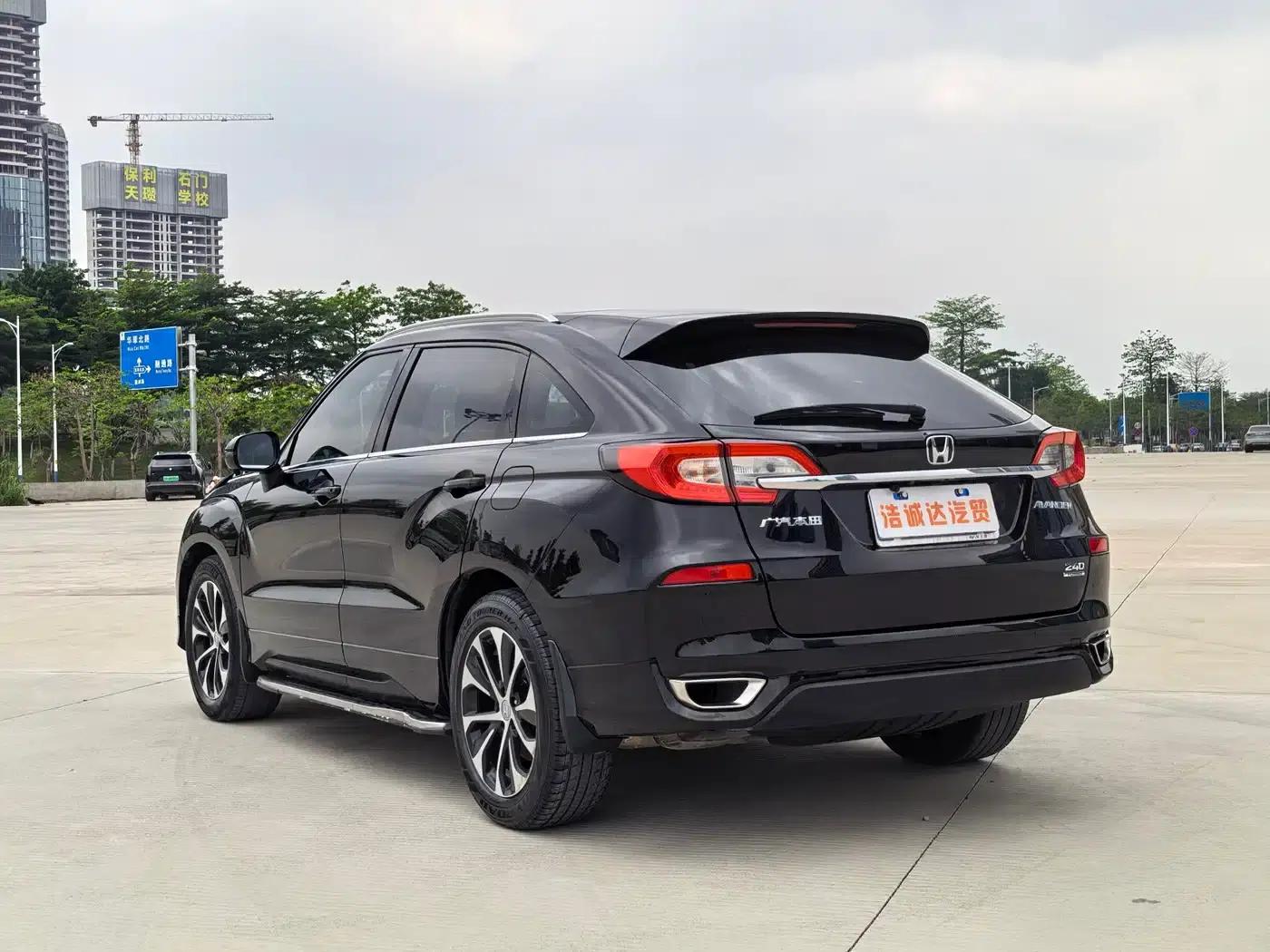 2017 Honda Avancier 240TURBO 2WD Premium Edition — миниатюра 17