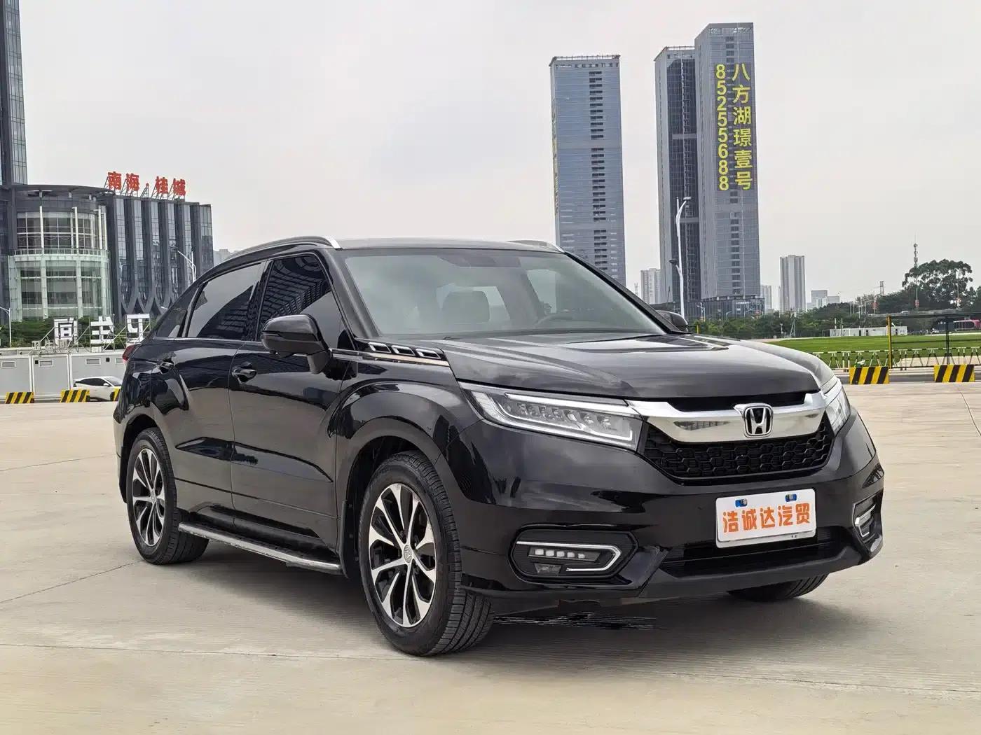 2017 Honda Avancier 240TURBO 2WD Premium Edition — миниатюра 3
