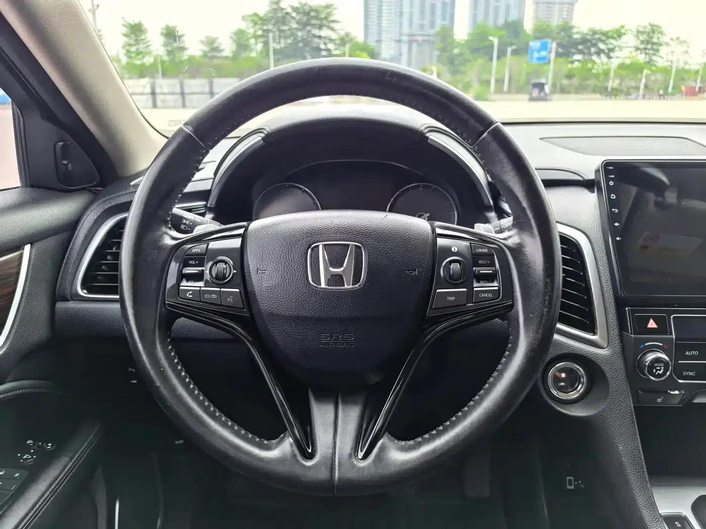 2017 Honda Avancier 240TURBO 2WD Premium Edition — миниатюра 10