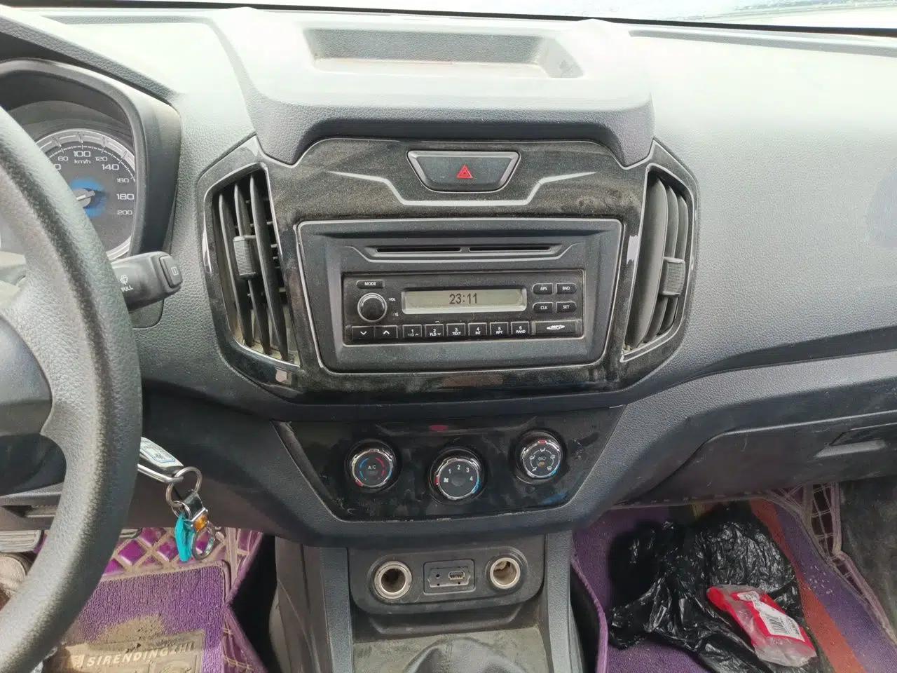 Isuzu JLM 2018 2.8T Classic Edition 4x4 Luxury Model with Extended Cargo Bed JE493ZLQ5F — миниатюра 13