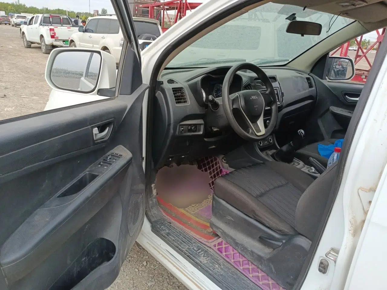 Isuzu JLM 2018 2.8T Classic Edition 4x4 Luxury Model with Extended Cargo Bed JE493ZLQ5F — миниатюра 16