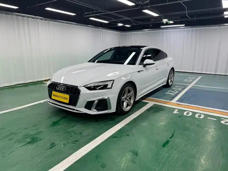 Audi A5 2022 Sportback 40 TFSI Fashionable Elegant Model — миниатюра 1