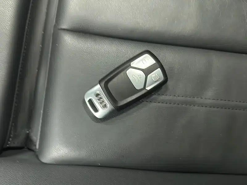 Audi A5 2022 Sportback 40 TFSI Fashionable Elegant Model — миниатюра 11
