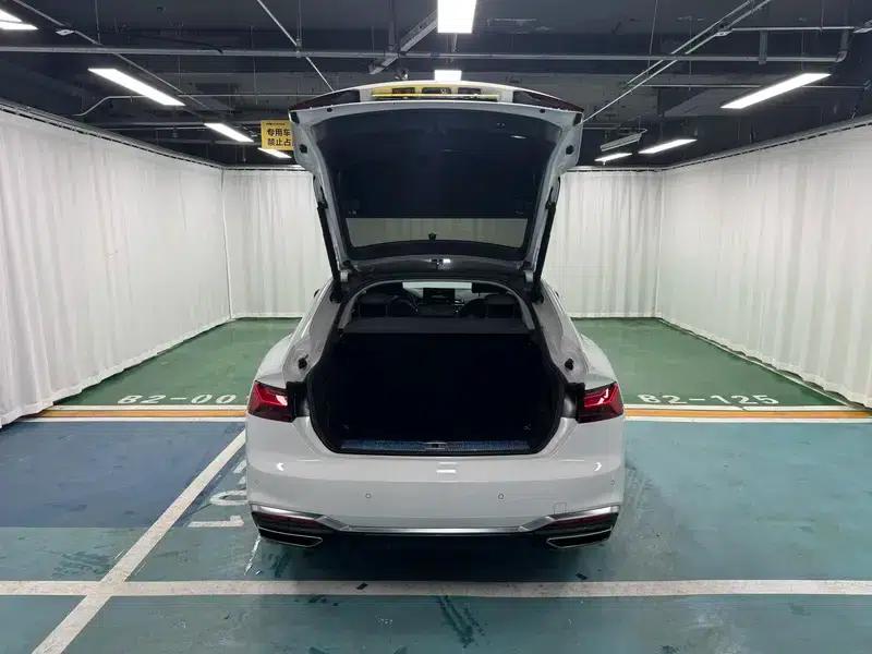 Audi A5 2022 Sportback 40 TFSI Fashionable Elegant Model — миниатюра 20