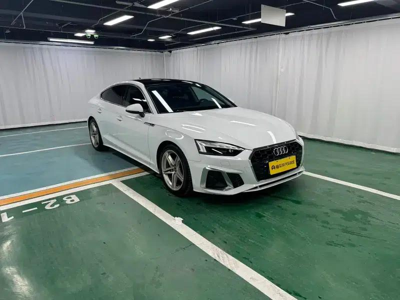 Audi A5 2022 Sportback 40 TFSI Fashionable Elegant Model — миниатюра 3