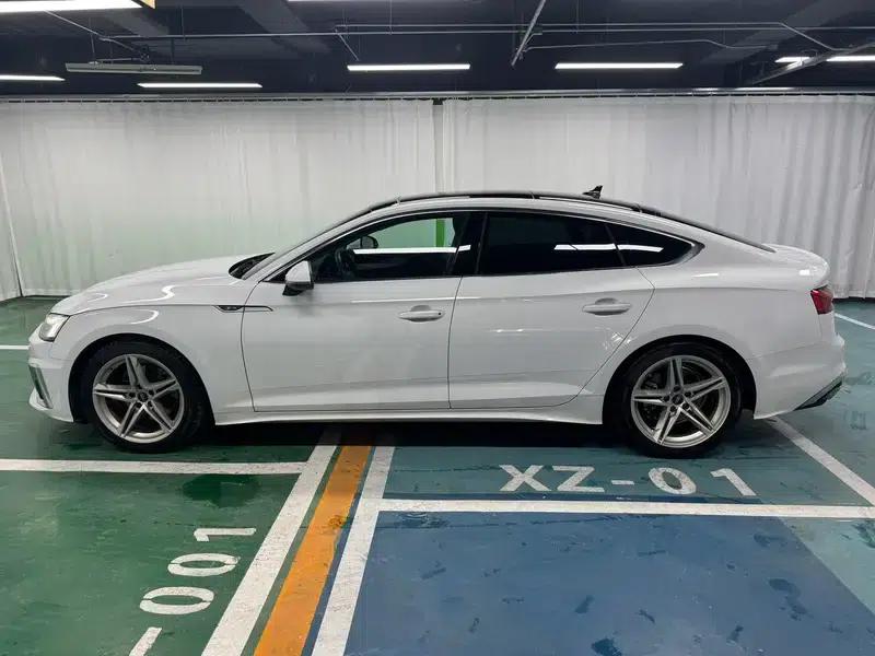Audi A5 2022 Sportback 40 TFSI Fashionable Elegant Model — миниатюра 4