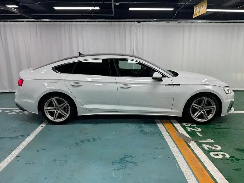 Audi A5 2022 Sportback 40 TFSI Fashionable Elegant Model — миниатюра 8