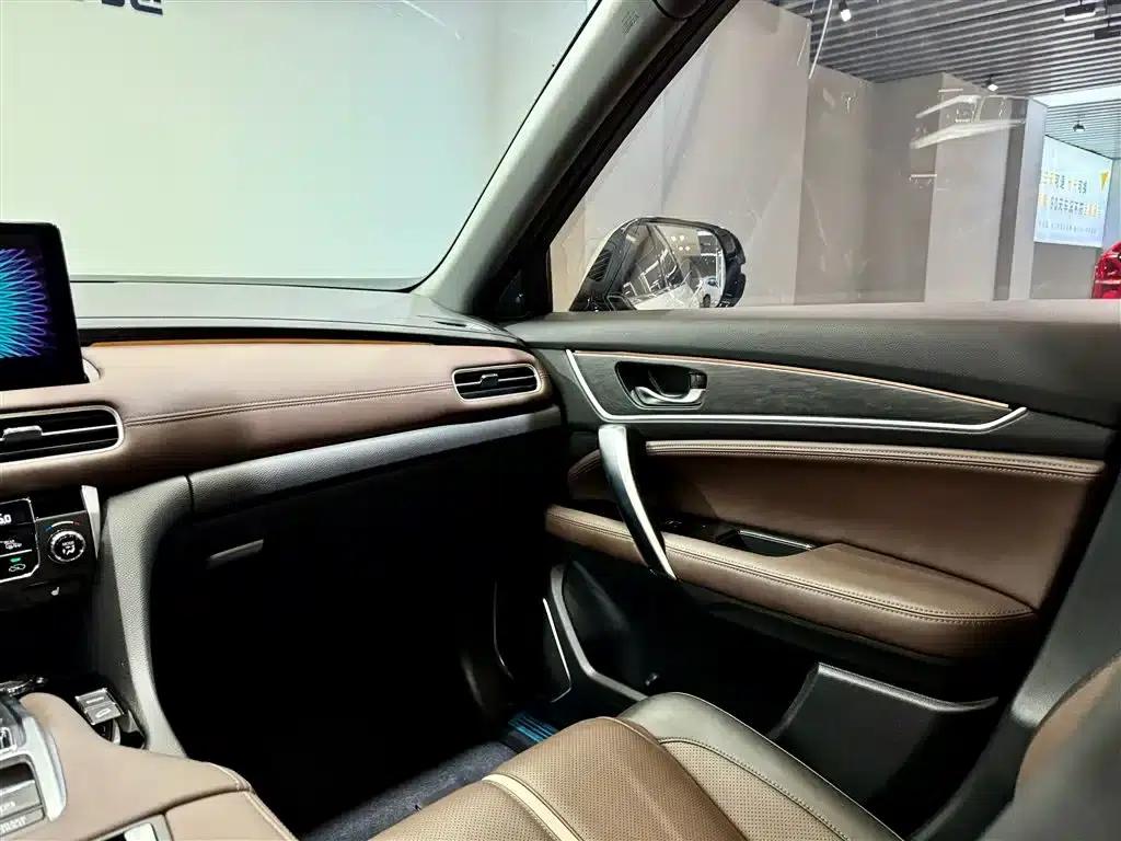 Honda UR-V 2023 370TURBO 2WD Premium Edition — миниатюра 29