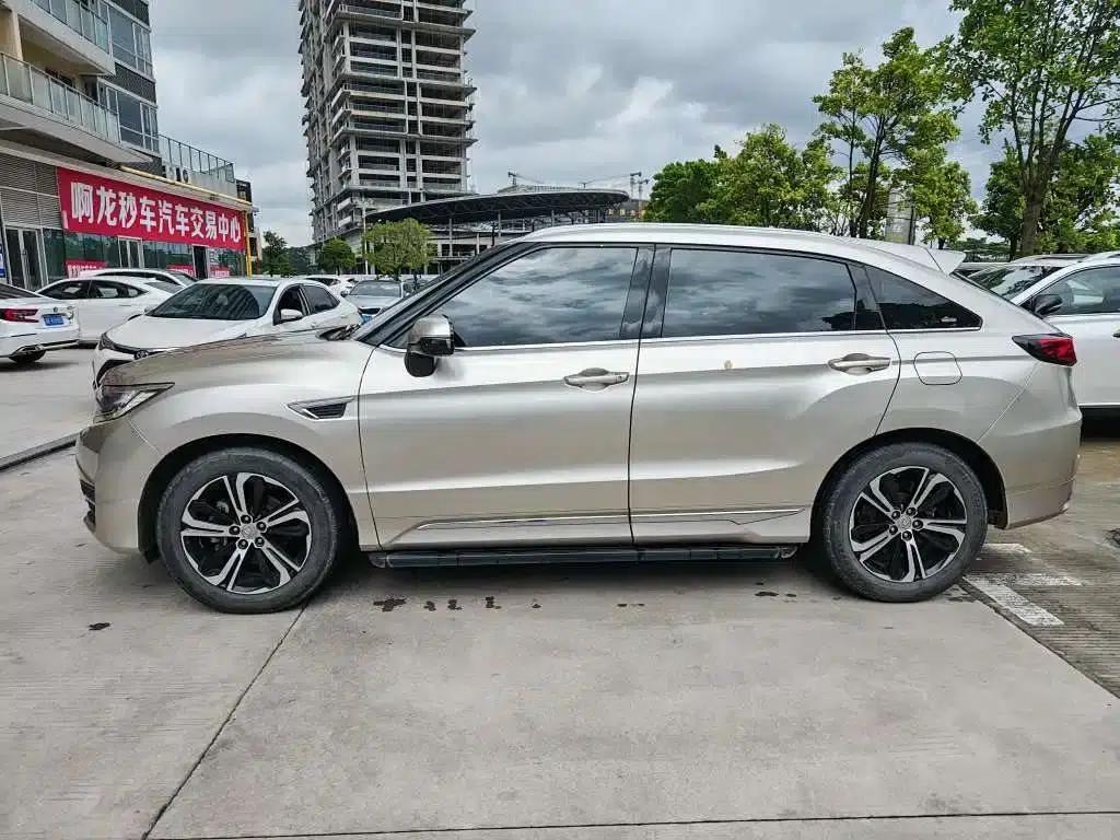 Honda UR-V 2017 370TURBO 2WD Premium Edition (National V Emission Standard) — миниатюра 3