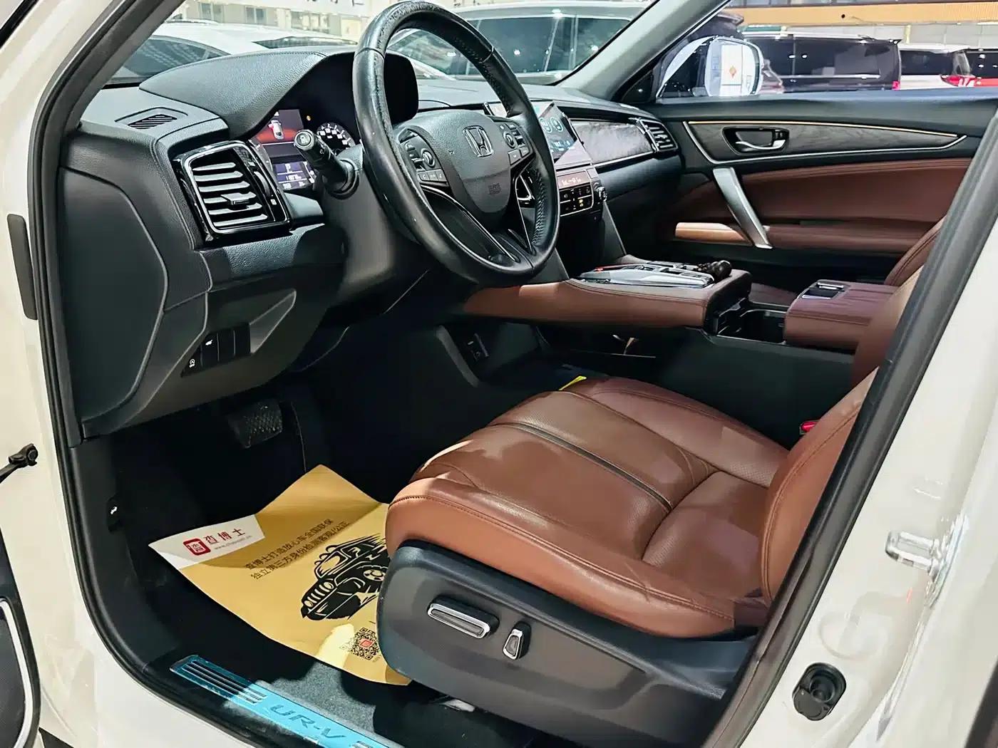 Honda UR-V 2020 370TURBO 2WD Premium Edition — миниатюра 3