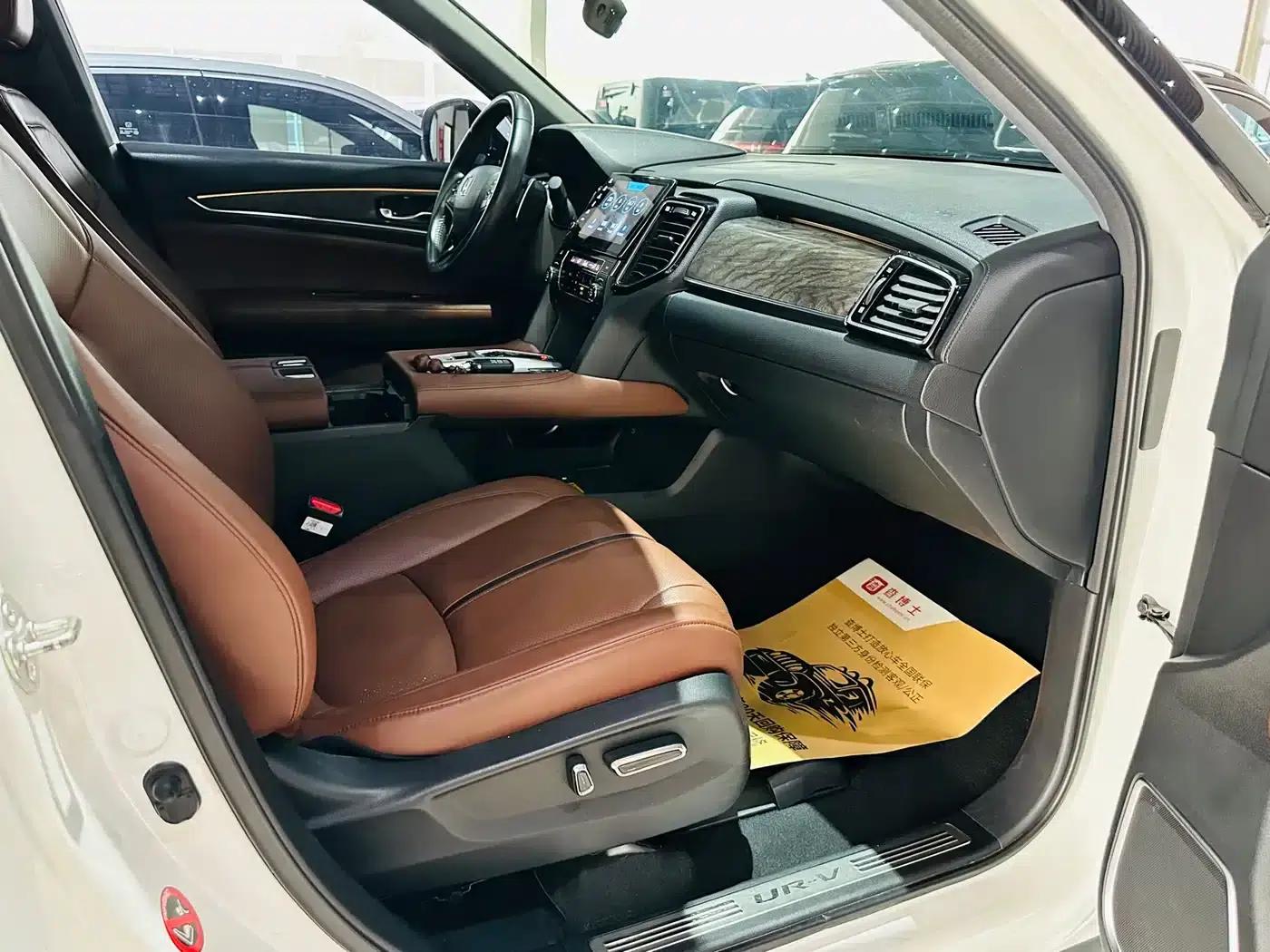 Honda UR-V 2020 370TURBO 2WD Premium Edition — миниатюра 8